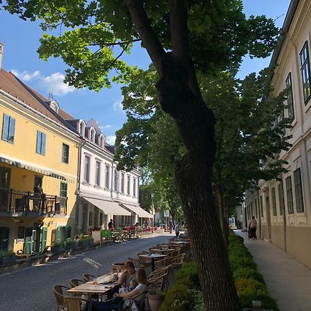 Postel Hostel Balatonfured Exterior photo